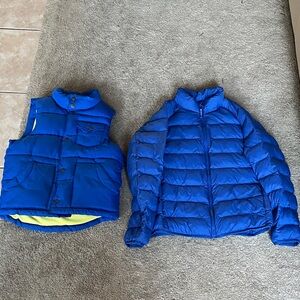 Check out these blue puffer jackets from GAP